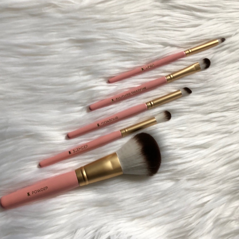 Too Faced Teddy Bear Hair 5 Piece Brush Set - Picture 2 of 5